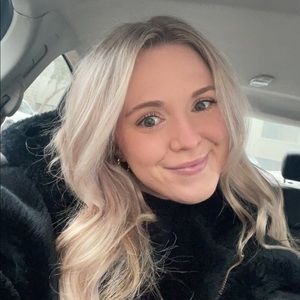 Meet your Posher, Naomi